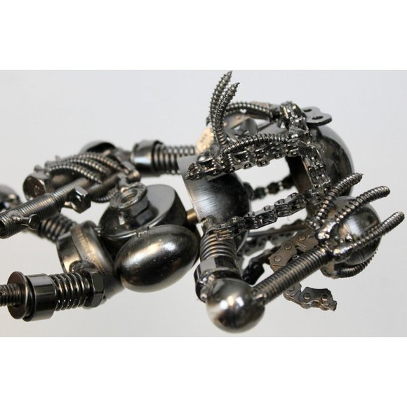Metal Scrap Art Alien Robot Sculpture Nuts Bolts Chain Bearing Polished Black - Picture 9 of 12